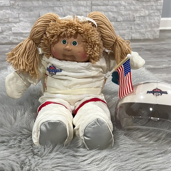 Coleco Toys Vintage Cabbage Patch Kids Young Astronaut Doll In